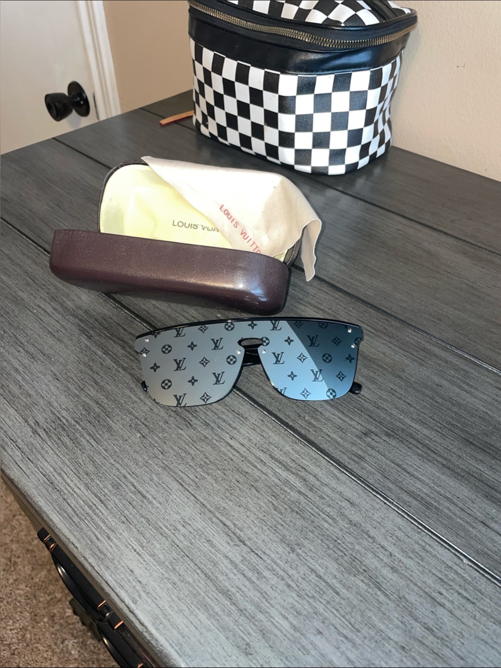 Louis Vuitton Waimea sunglasses